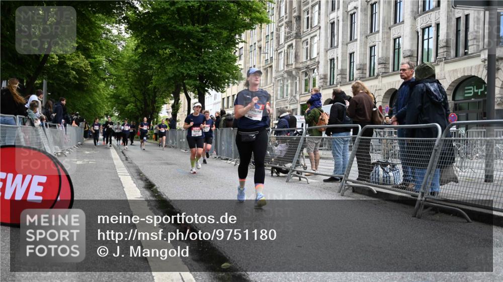 14.06.2026 - REWE Women's Run J. Mangold http://msf.ph/oto/9751180 14.06.2026 10:04:05 Ziel 10544, 10656, 10660, 11144 meine-sportfotos.de