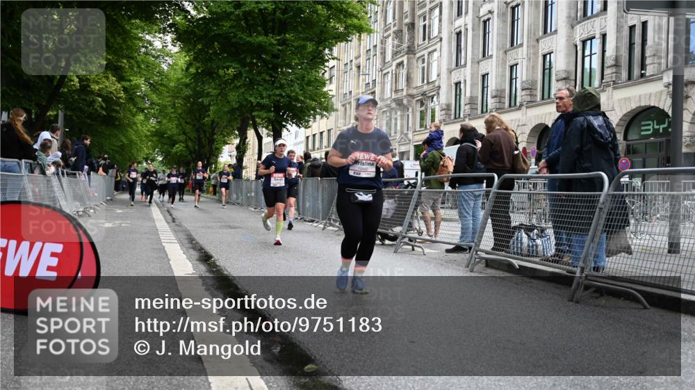 14.06.2026 - REWE Women's Run J. Mangold http://msf.ph/oto/9751183 14.06.2026 10:04:05 Ziel 10544, 10656, 10660, 11144 meine-sportfotos.de