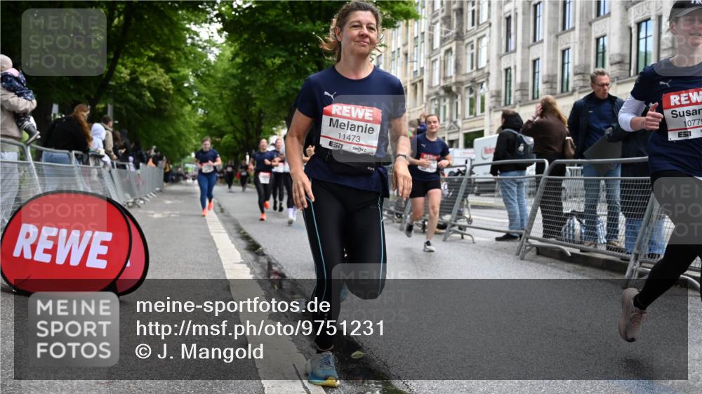 14.06.2026 - REWE Women's Run J. Mangold http://msf.ph/oto/9751231 14.06.2026 10:04:13 Ziel 10486, 10771, 10779, 10787, 10788, 11002, 11068, 11118, 11187, 11473 meine-sportfotos.de