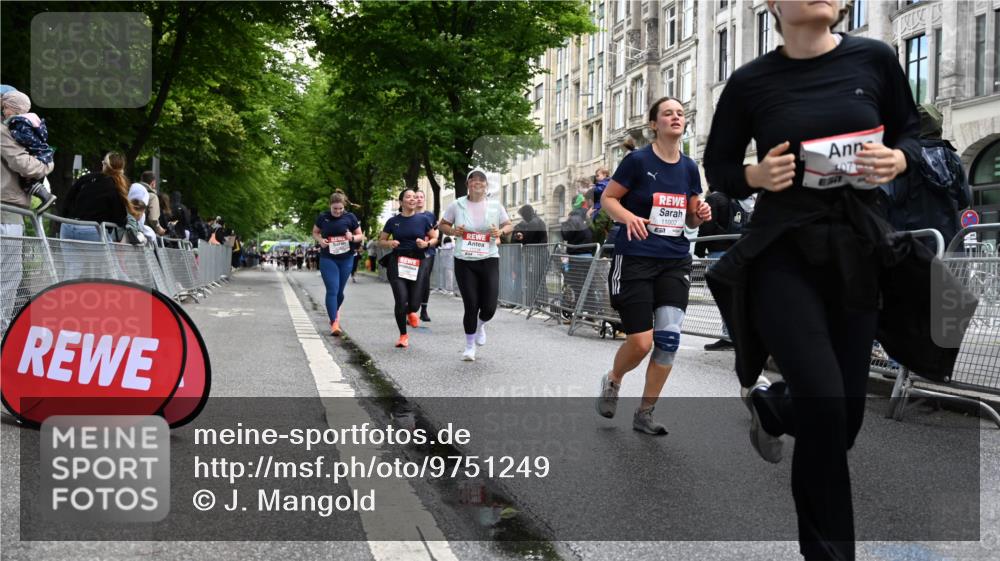 14.06.2026 - REWE Women's Run J. Mangold http://msf.ph/oto/9751249 14.06.2026 10:04:14 Ziel 10486, 10771, 10779, 10787, 10788, 11002, 11068, 11118, 11187, 11473 meine-sportfotos.de