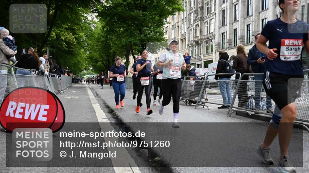 14.06.2026 - REWE Women's Run J. Mangold http://msf.ph/oto/9751260 14.06.2026 10:04:15 Ziel 10486, 10771, 10779, 10787, 10788, 11002, 11068, 11118, 11187, 11473 meine-sportfotos.de