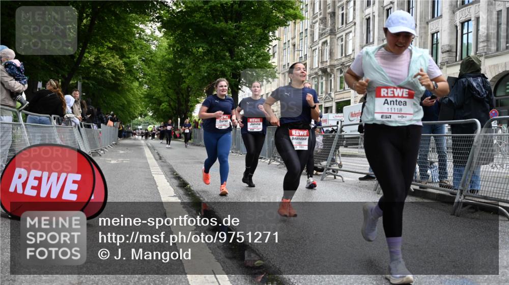 14.06.2026 - REWE Women's Run J. Mangold http://msf.ph/oto/9751271 14.06.2026 10:04:16 Ziel 10486, 10771, 10779, 10787, 10788, 11002, 11068, 11118, 11187, 11473 meine-sportfotos.de