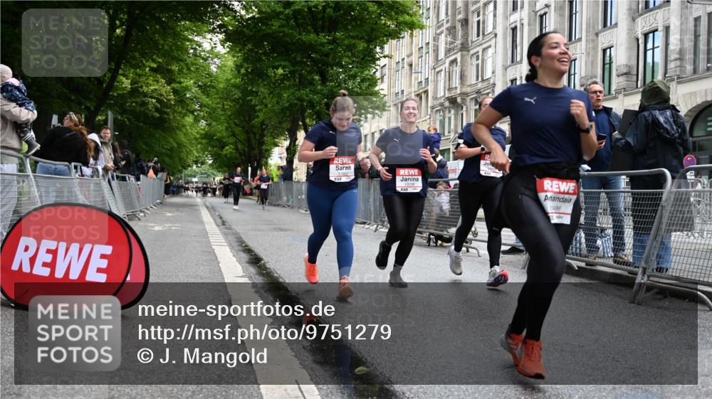 14.06.2026 - REWE Women's Run J. Mangold http://msf.ph/oto/9751279 14.06.2026 10:04:17 Ziel 10486, 10771, 10787, 10788, 11002, 11068, 11118, 11187 meine-sportfotos.de