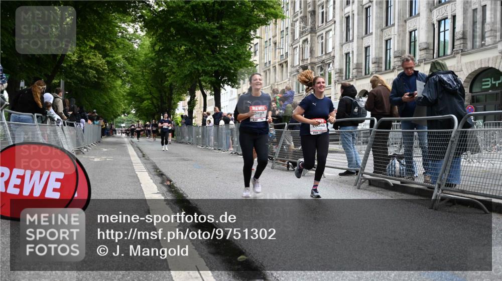 14.06.2026 - REWE Women's Run J. Mangold http://msf.ph/oto/9751302 14.06.2026 10:04:25 Ziel 10593, 11122, 11294 meine-sportfotos.de