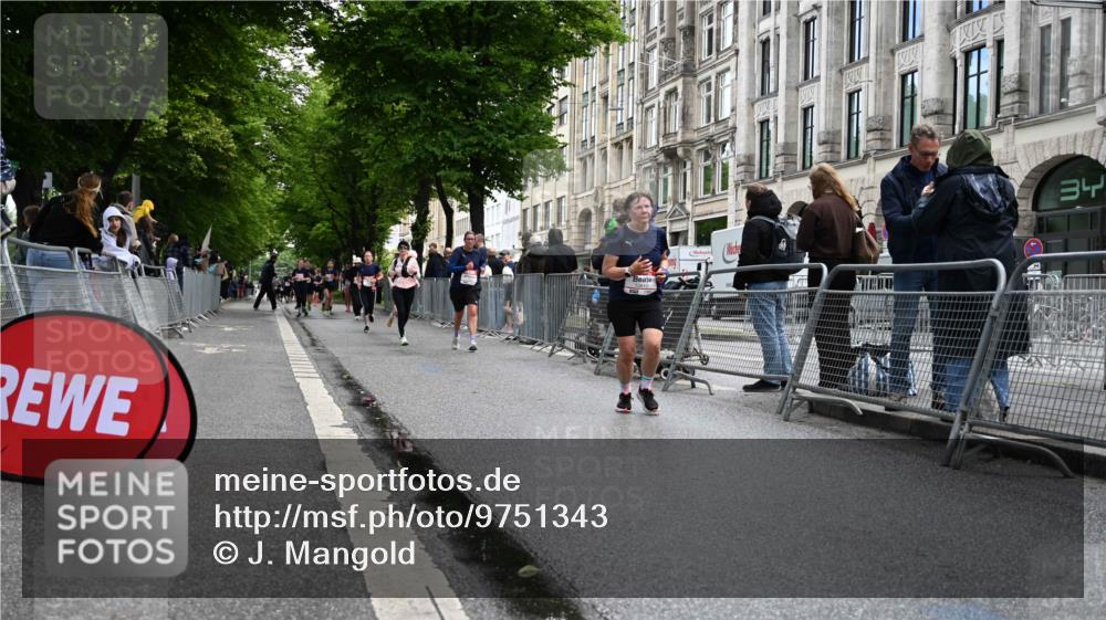 14.06.2026 - REWE Women's Run J. Mangold http://msf.ph/oto/9751343 14.06.2026 10:04:36 Ziel 10326, 10610, 11081, 11290 meine-sportfotos.de