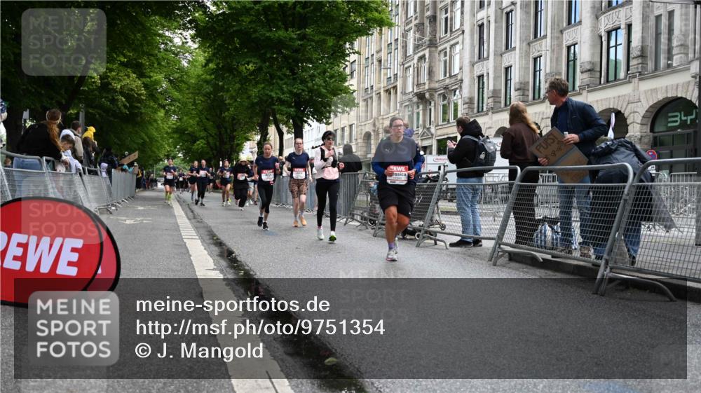 14.06.2026 - REWE Women's Run J. Mangold http://msf.ph/oto/9751354 14.06.2026 10:04:39 Ziel 10127, 10191, 10329, 10610, 11081, 11290 meine-sportfotos.de