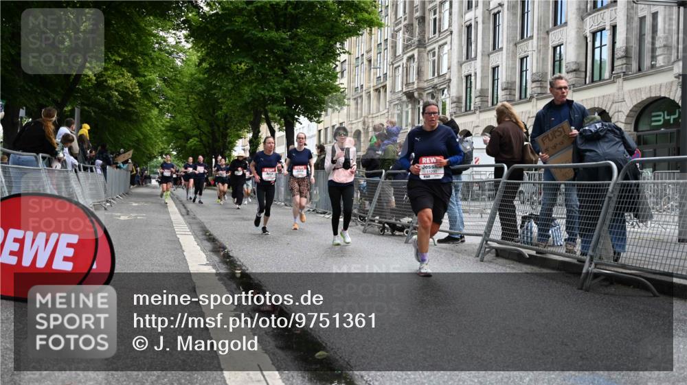 14.06.2026 - REWE Women's Run J. Mangold http://msf.ph/oto/9751361 14.06.2026 10:04:40 Ziel 10127, 10191, 10329, 10610, 11081, 11290 meine-sportfotos.de
