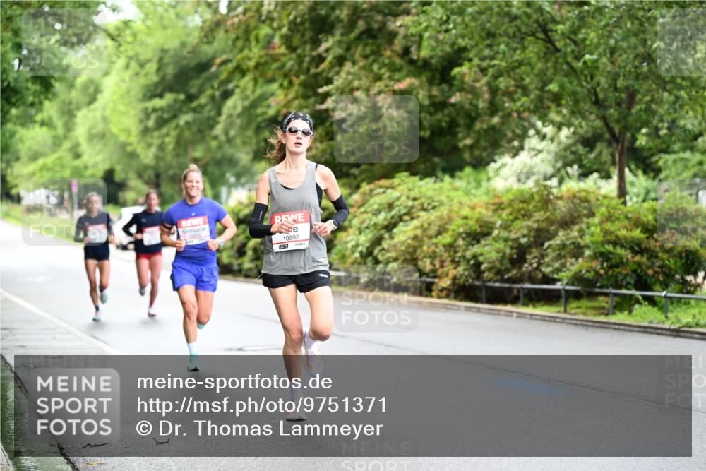 14.06.2026 - REWE Women's Run Dr. Thomas Lammeyer http://msf.ph/oto/9751371 14.06.2026 09:13:28 Laufen 10992, 57 meine-sportfotos.de