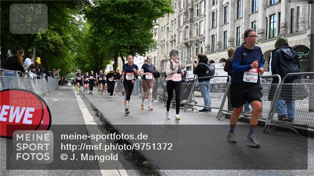 14.06.2026 - REWE Women's Run J. Mangold http://msf.ph/oto/9751372 14.06.2026 10:04:41 Ziel 10127, 10191, 10329, 10610, 10822, 11081, 11290, 11482 meine-sportfotos.de