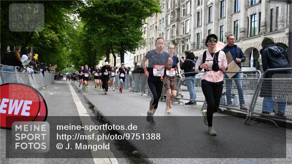 14.06.2026 - REWE Women's Run J. Mangold http://msf.ph/oto/9751388 14.06.2026 10:04:42 Ziel 10127, 10191, 10329, 10610, 10822, 11081, 11290, 11323, 11482, 11524 meine-sportfotos.de