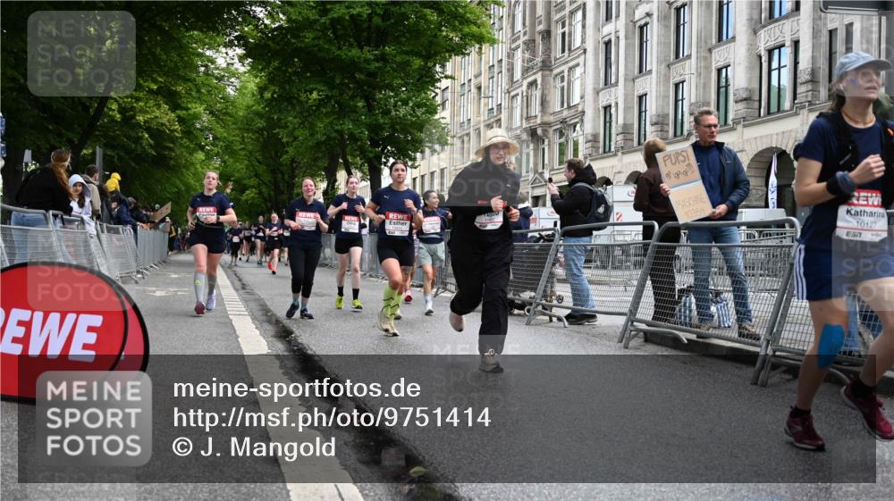 14.06.2026 - REWE Women's Run J. Mangold http://msf.ph/oto/9751414 14.06.2026 10:04:46 Ziel 10127, 10191, 10329, 10719, 10822, 11027, 11043, 11081, 11091, 11323, 11482, 11524 meine-sportfotos.de