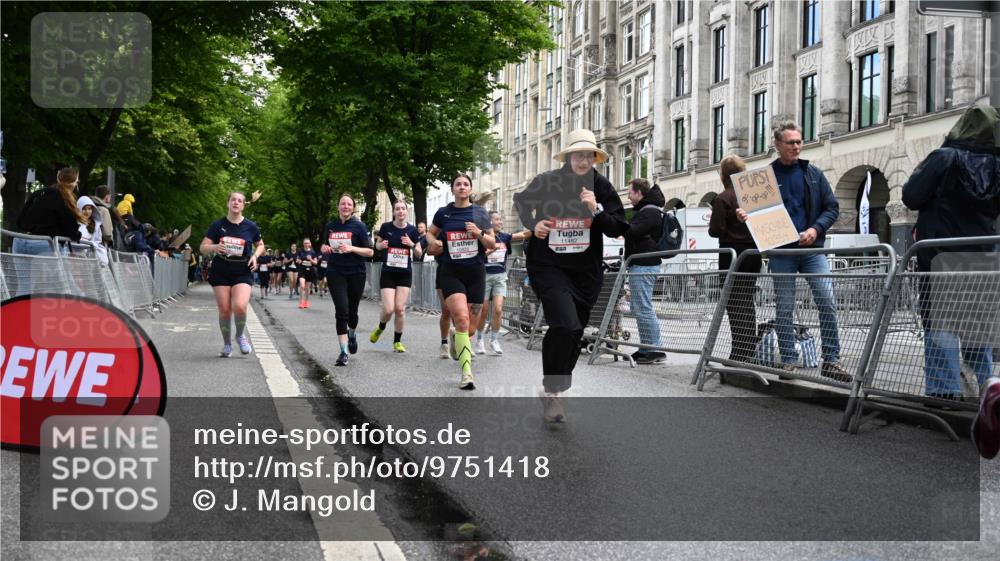 14.06.2026 - REWE Women's Run J. Mangold http://msf.ph/oto/9751418 14.06.2026 10:04:46 Ziel 10127, 10191, 10329, 10719, 10822, 11027, 11043, 11081, 11091, 11323, 11482, 11524 meine-sportfotos.de