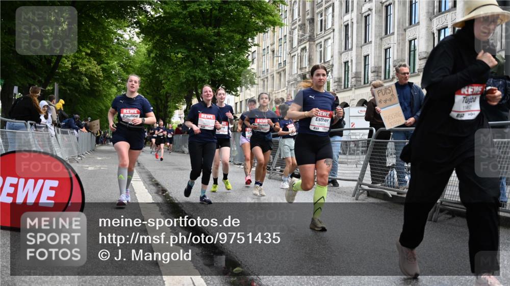 14.06.2026 - REWE Women's Run J. Mangold http://msf.ph/oto/9751435 14.06.2026 10:04:47 Ziel 10127, 10191, 10329, 10719, 10822, 11027, 11043, 11091, 11323, 11482, 11524 meine-sportfotos.de
