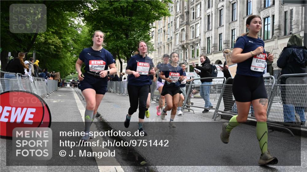 14.06.2026 - REWE Women's Run J. Mangold http://msf.ph/oto/9751442 14.06.2026 10:04:48 Ziel 10127, 10191, 10318, 10329, 10719, 10822, 11027, 11043, 11091, 11323, 11482, 11524 meine-sportfotos.de
