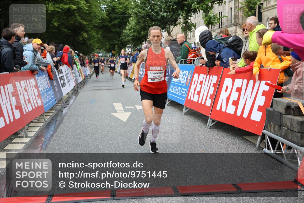 14.06.2026 - REWE Women's Run Strokosch-Dieckow http://msf.ph/oto/9751445 14.06.2026 09:50:20 Ziel 10021, 10214, 10346 meine-sportfotos.de