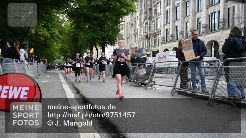 14.06.2026 - REWE Women's Run J. Mangold http://msf.ph/oto/9751457 14.06.2026 10:04:53 Ziel 10318, 10409, 10588, 10674, 10675, 10719, 11027, 11043, 11091 meine-sportfotos.de