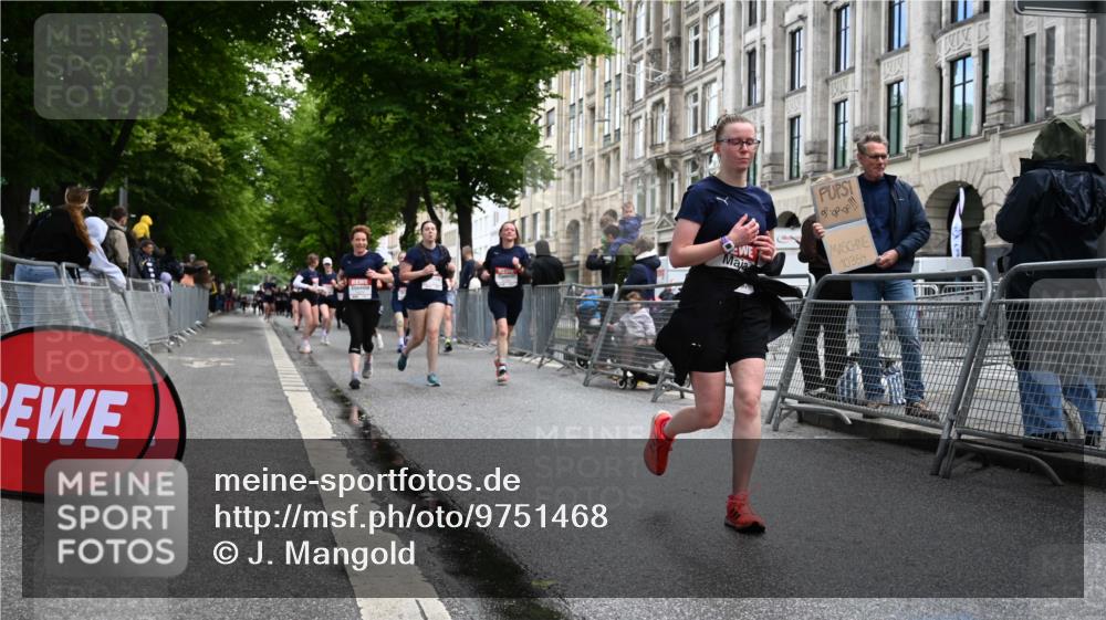 14.06.2026 - REWE Women's Run J. Mangold http://msf.ph/oto/9751468 14.06.2026 10:04:54 Ziel 10318, 10409, 10533, 10588, 10674, 10675, 10968, 11027 meine-sportfotos.de