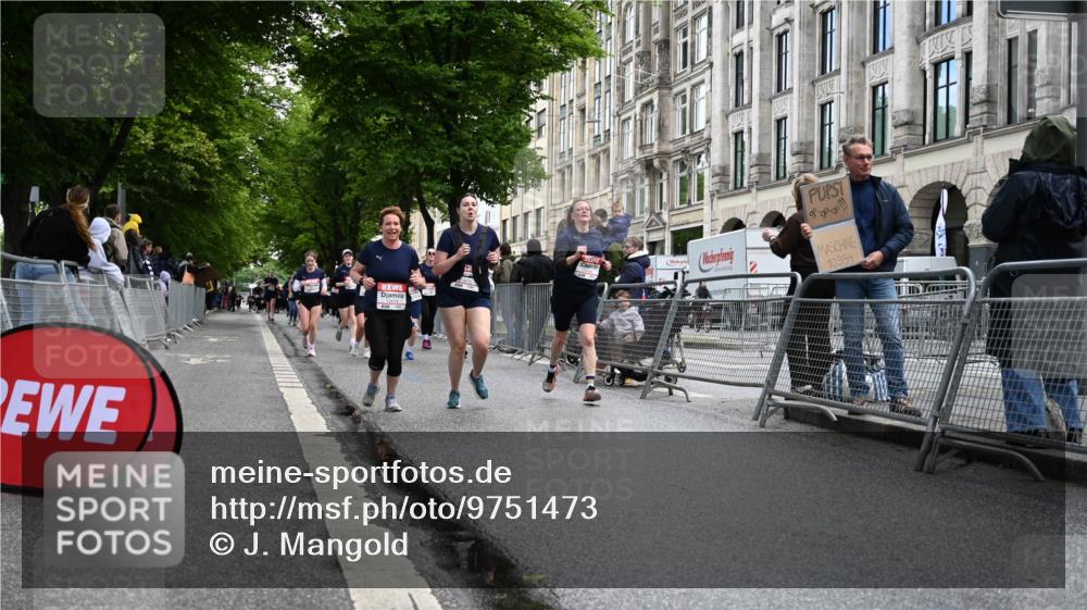 14.06.2026 - REWE Women's Run J. Mangold http://msf.ph/oto/9751473 14.06.2026 10:04:55 Ziel 10318, 10409, 10512, 10533, 10583, 10588, 10674, 10675, 10968, 11452, 11462 meine-sportfotos.de