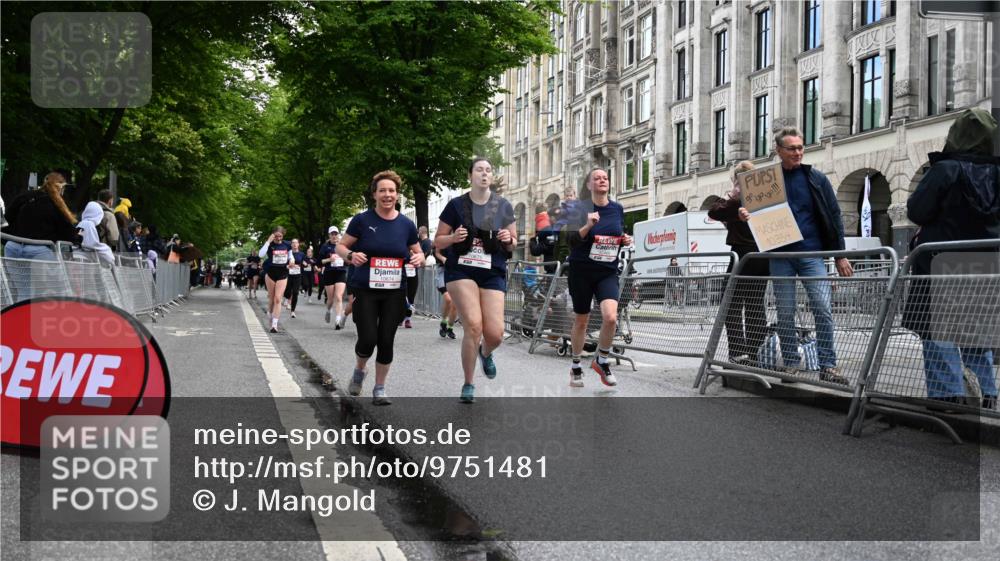 14.06.2026 - REWE Women's Run J. Mangold http://msf.ph/oto/9751481 14.06.2026 10:04:56 Ziel 10318, 10409, 10512, 10533, 10583, 10588, 10674, 10675, 10968, 11263, 11452, 11462 meine-sportfotos.de