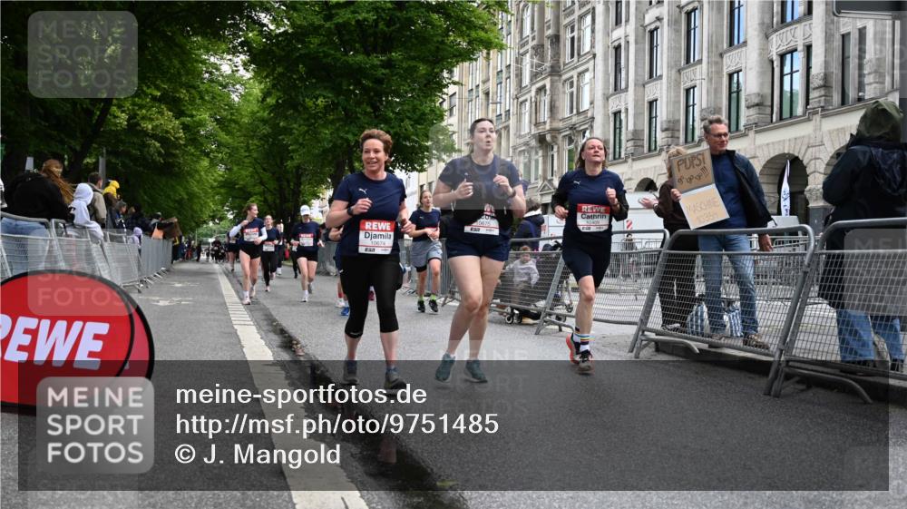14.06.2026 - REWE Women's Run J. Mangold http://msf.ph/oto/9751485 14.06.2026 10:04:56 Ziel 10318, 10409, 10512, 10533, 10583, 10588, 10674, 10675, 10968, 11263, 11452, 11462 meine-sportfotos.de