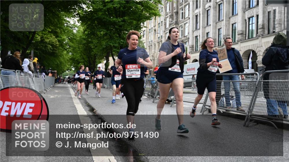 14.06.2026 - REWE Women's Run J. Mangold http://msf.ph/oto/9751490 14.06.2026 10:04:56 Ziel 10318, 10409, 10512, 10533, 10583, 10588, 10674, 10675, 10968, 11263, 11452, 11462 meine-sportfotos.de