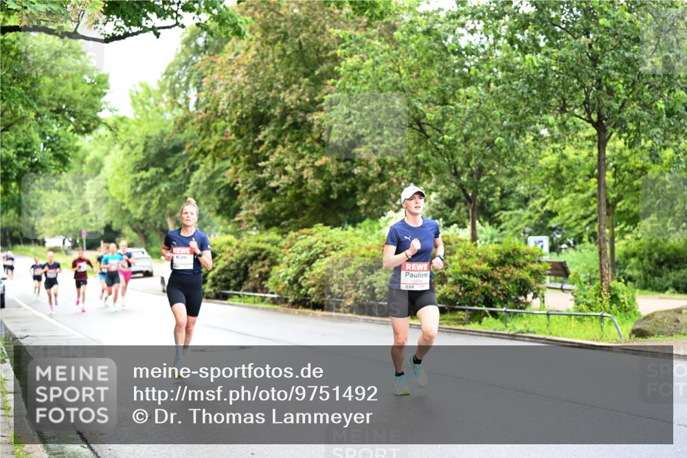 14.06.2026 - REWE Women's Run Dr. Thomas Lammeyer http://msf.ph/oto/9751492 14.06.2026 09:13:48 Laufen 10859, 57 meine-sportfotos.de