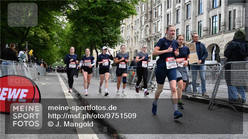 14.06.2026 - REWE Women's Run J. Mangold http://msf.ph/oto/9751509 14.06.2026 10:04:59 Ziel 10222, 10409, 10512, 10524, 10533, 10583, 10588, 10674, 10675, 10968, 11107, 11263, 11452, 11462 meine-sportfotos.de
