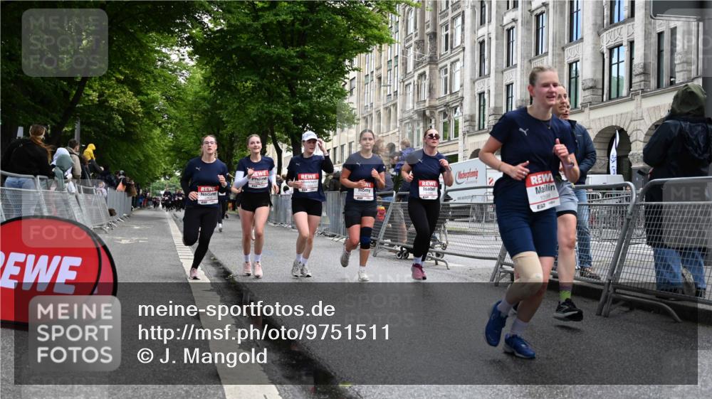 14.06.2026 - REWE Women's Run J. Mangold http://msf.ph/oto/9751511 14.06.2026 10:04:59 Ziel 10222, 10409, 10512, 10524, 10533, 10583, 10588, 10674, 10675, 10968, 11107, 11263, 11452, 11462 meine-sportfotos.de