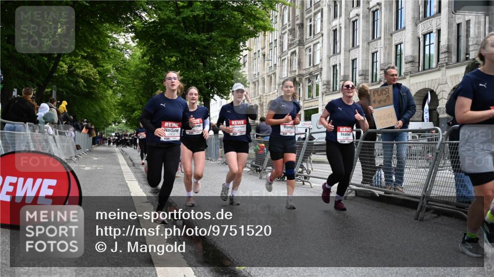 14.06.2026 - REWE Women's Run J. Mangold http://msf.ph/oto/9751520 14.06.2026 10:05:00 Ziel 10222, 10409, 10512, 10524, 10533, 10583, 10588, 10674, 10675, 10968, 11107, 11263, 11452, 11462 meine-sportfotos.de