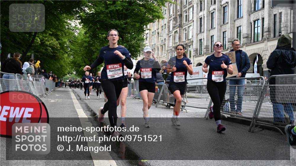14.06.2026 - REWE Women's Run J. Mangold http://msf.ph/oto/9751521 14.06.2026 10:05:00 Ziel 10222, 10409, 10512, 10524, 10533, 10583, 10588, 10674, 10675, 10968, 11107, 11263, 11452, 11462 meine-sportfotos.de