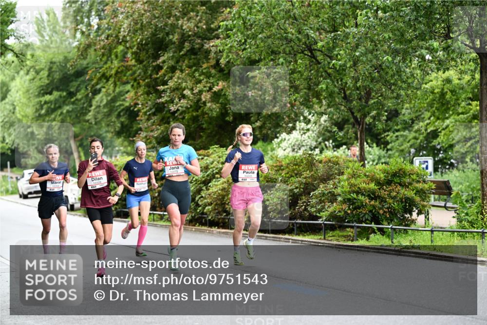 14.06.2026 - REWE Women's Run Dr. Thomas Lammeyer http://msf.ph/oto/9751543 14.06.2026 09:13:53 Laufen 10266, 10328, 10072 meine-sportfotos.de
