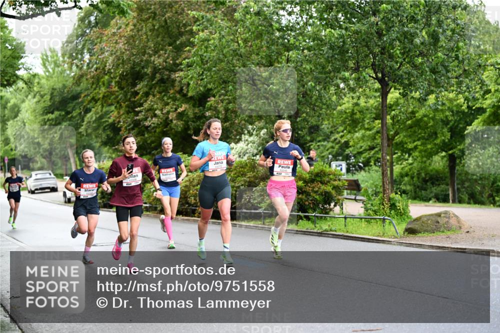 14.06.2026 - REWE Women's Run Dr. Thomas Lammeyer http://msf.ph/oto/9751558 14.06.2026 09:13:54 Laufen 10328, 10266 meine-sportfotos.de