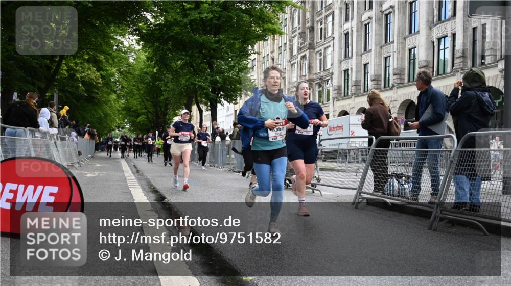 14.06.2026 - REWE Women's Run J. Mangold http://msf.ph/oto/9751582 14.06.2026 10:05:07 Ziel 10222, 10418, 10524, 10645, 10836, 11107, 11264, 11305 meine-sportfotos.de