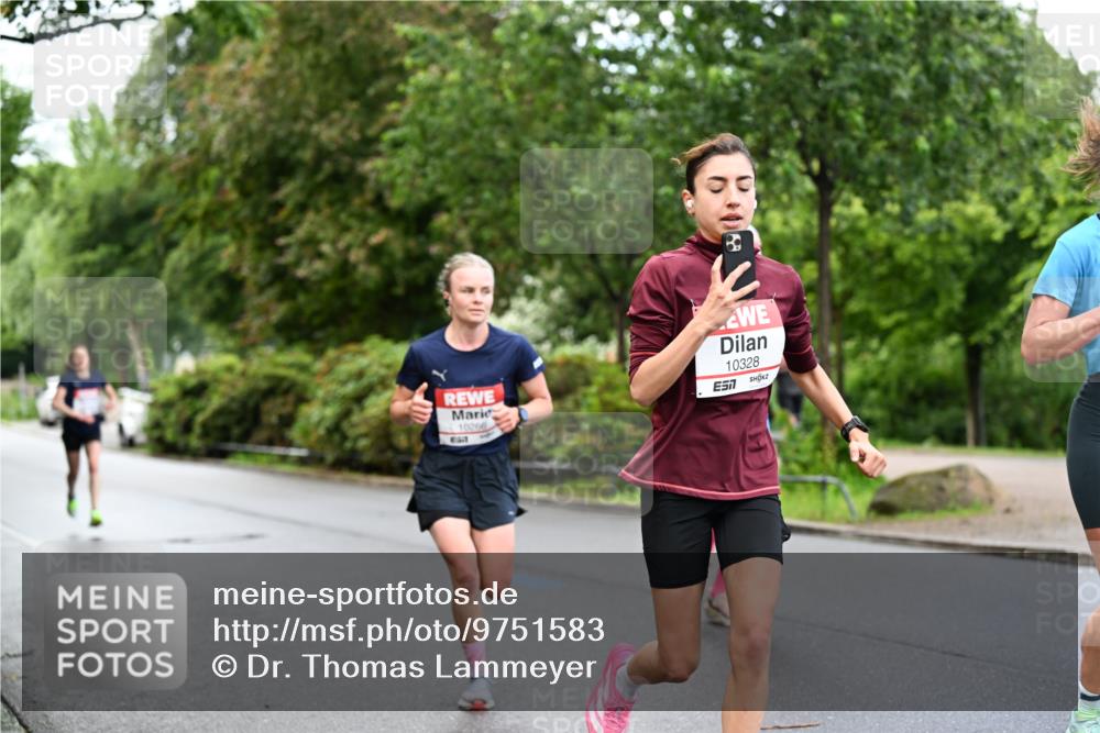 14.06.2026 - REWE Women's Run Dr. Thomas Lammeyer http://msf.ph/oto/9751583 14.06.2026 09:13:56 Laufen 10266, 10328, 57 meine-sportfotos.de