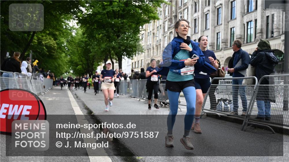 14.06.2026 - REWE Women's Run J. Mangold http://msf.ph/oto/9751587 14.06.2026 10:05:07 Ziel 10222, 10418, 10524, 10645, 10836, 11107, 11264, 11305 meine-sportfotos.de