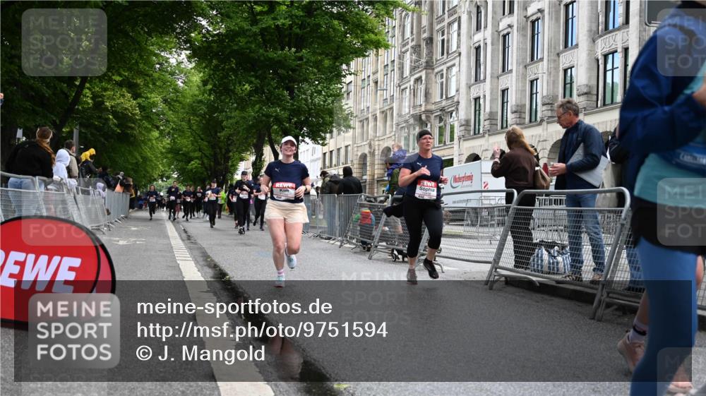 14.06.2026 - REWE Women's Run J. Mangold http://msf.ph/oto/9751594 14.06.2026 10:05:08 Ziel 10222, 10418, 10524, 10645, 10836, 11107, 11264, 11305 meine-sportfotos.de
