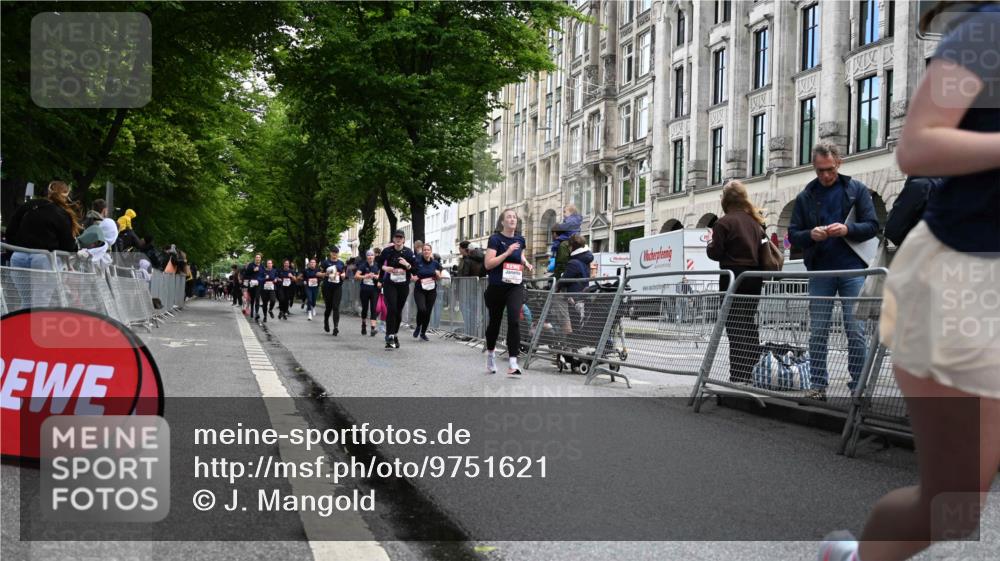 14.06.2026 - REWE Women's Run J. Mangold http://msf.ph/oto/9751621 14.06.2026 10:05:10 Ziel 10418, 10497, 10645, 10669, 10836, 10959, 11264, 11305, 11478 meine-sportfotos.de