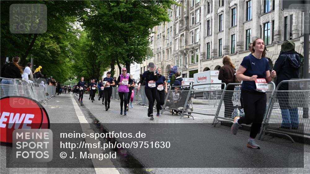 14.06.2026 - REWE Women's Run J. Mangold http://msf.ph/oto/9751630 14.06.2026 10:05:13 Ziel 10076, 10418, 10494, 10497, 10669, 10775, 10959, 11264, 11305, 11478 meine-sportfotos.de