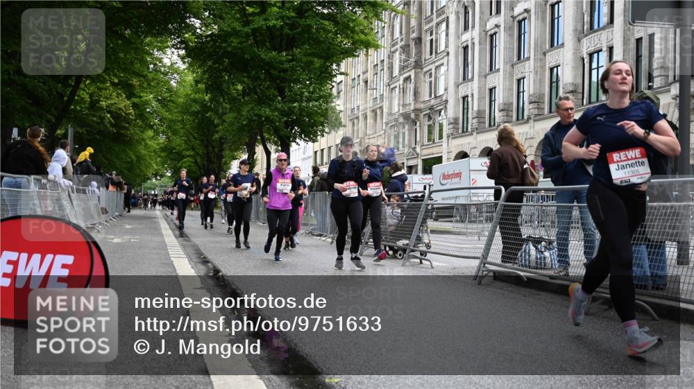 14.06.2026 - REWE Women's Run J. Mangold http://msf.ph/oto/9751633 14.06.2026 10:05:13 Ziel 10076, 10418, 10494, 10497, 10669, 10775, 10959, 11264, 11305, 11478 meine-sportfotos.de
