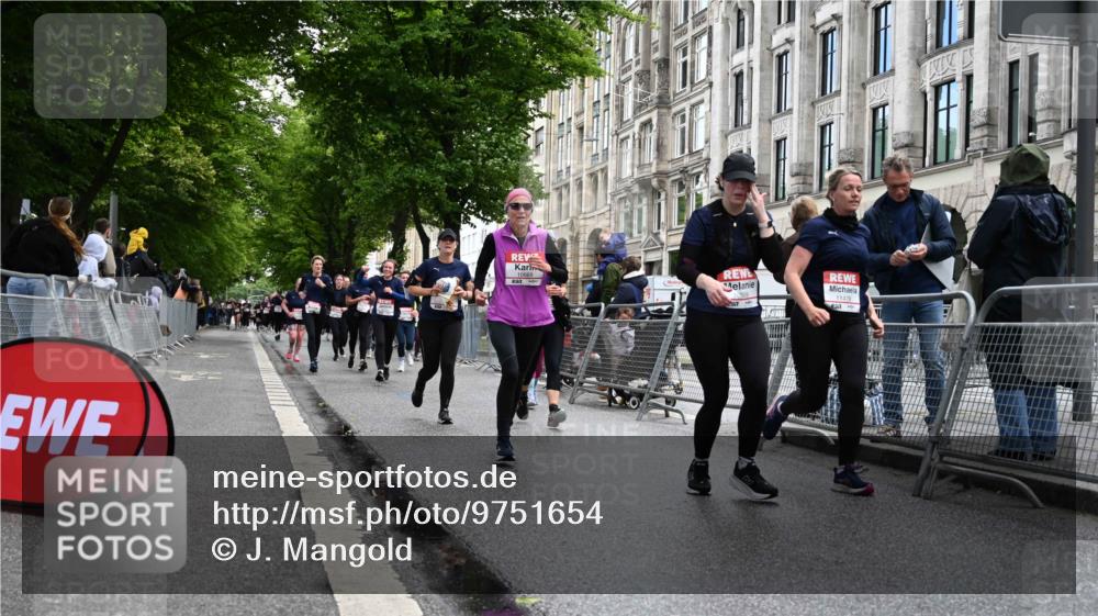 14.06.2026 - REWE Women's Run J. Mangold http://msf.ph/oto/9751654 14.06.2026 10:05:14 Ziel 10076, 10494, 10497, 10669, 10775, 10959, 11264, 11305, 11478 meine-sportfotos.de