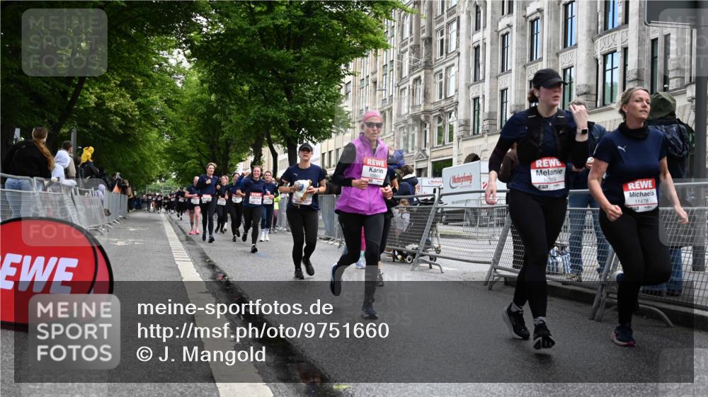 14.06.2026 - REWE Women's Run J. Mangold http://msf.ph/oto/9751660 14.06.2026 10:05:15 Ziel 10057, 10059, 10076, 10271, 10348, 10494, 10497, 10669, 10775, 10959, 11305, 11478 meine-sportfotos.de