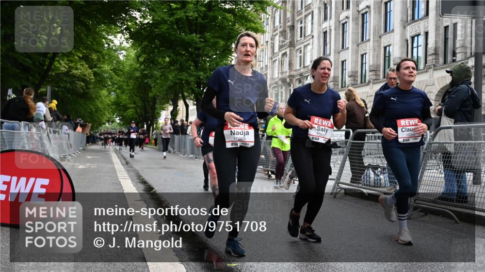14.06.2026 - REWE Women's Run J. Mangold http://msf.ph/oto/9751708 14.06.2026 10:05:20 Ziel 10057, 10059, 10076, 10271, 10309, 10348, 10493, 10494, 10497, 10579, 10669, 10775, 10980, 11357 meine-sportfotos.de