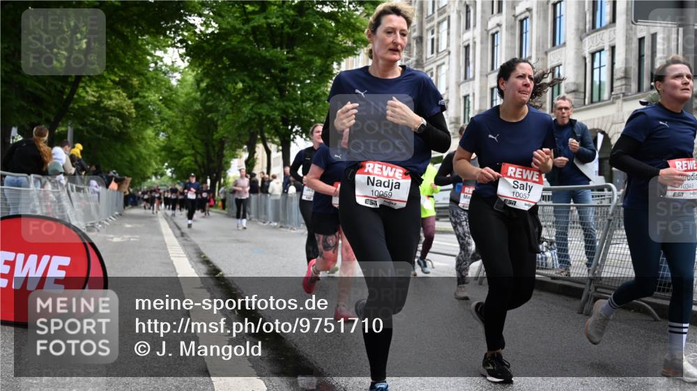 14.06.2026 - REWE Women's Run J. Mangold http://msf.ph/oto/9751710 14.06.2026 10:05:21 Ziel 10057, 10059, 10076, 10087, 10271, 10309, 10348, 10493, 10494, 10579, 10775, 10980, 11357 meine-sportfotos.de