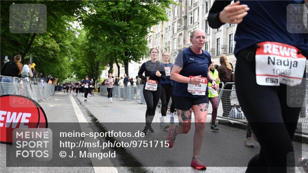 14.06.2026 - REWE Women's Run J. Mangold http://msf.ph/oto/9751715 14.06.2026 10:05:21 Ziel 10057, 10059, 10076, 10087, 10271, 10309, 10348, 10493, 10494, 10579, 10775, 10980, 11357 meine-sportfotos.de