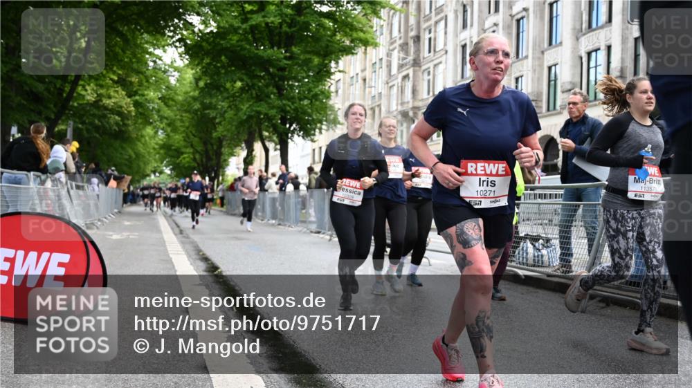 14.06.2026 - REWE Women's Run J. Mangold http://msf.ph/oto/9751717 14.06.2026 10:05:22 Ziel 10057, 10059, 10076, 10087, 10271, 10309, 10348, 10493, 10579, 10775, 10799, 10980, 11357 meine-sportfotos.de