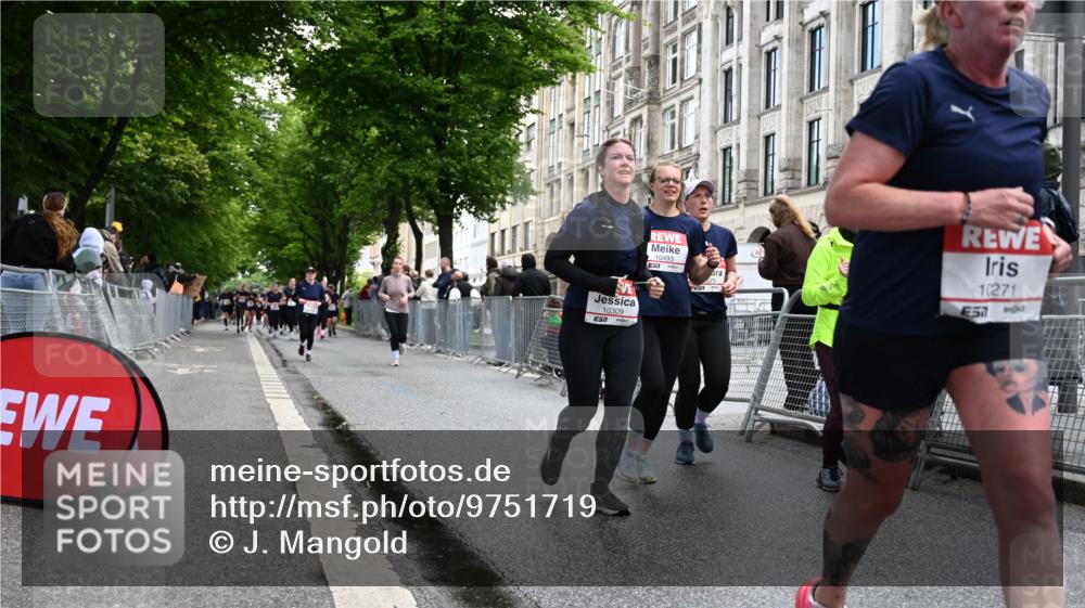 14.06.2026 - REWE Women's Run J. Mangold http://msf.ph/oto/9751719 14.06.2026 10:05:22 Ziel 10057, 10059, 10076, 10087, 10271, 10309, 10348, 10493, 10579, 10775, 10799, 10980, 11357 meine-sportfotos.de
