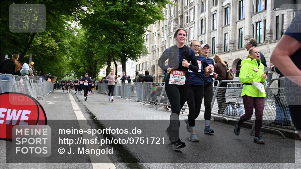14.06.2026 - REWE Women's Run J. Mangold http://msf.ph/oto/9751721 14.06.2026 10:05:22 Ziel 10057, 10059, 10076, 10087, 10271, 10309, 10348, 10493, 10579, 10775, 10799, 10980, 11357 meine-sportfotos.de