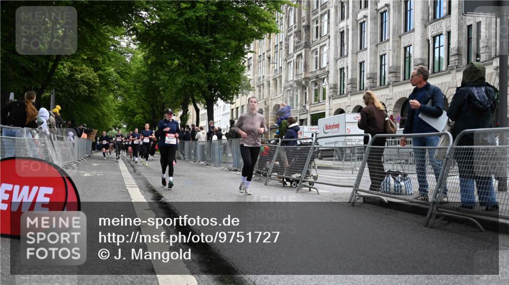 14.06.2026 - REWE Women's Run J. Mangold http://msf.ph/oto/9751727 14.06.2026 10:05:25 Ziel 10057, 10059, 10087, 10271, 10309, 10332, 10348, 10493, 10579, 10726, 10799, 10980, 11357, 11532 meine-sportfotos.de