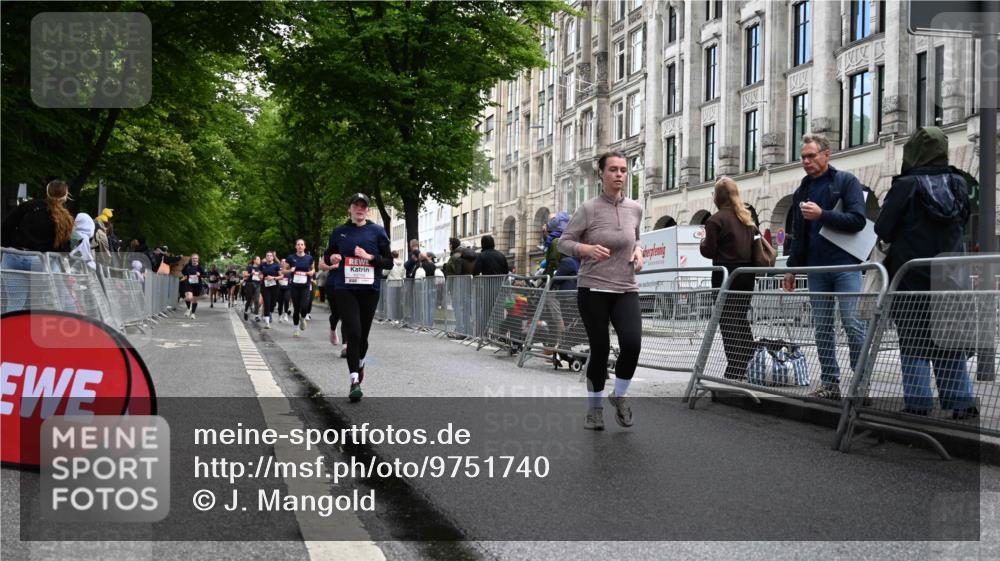 14.06.2026 - REWE Women's Run J. Mangold http://msf.ph/oto/9751740 14.06.2026 10:05:26 Ziel 10087, 10309, 10332, 10493, 10579, 10726, 10761, 10799, 10980, 11357, 11532 meine-sportfotos.de