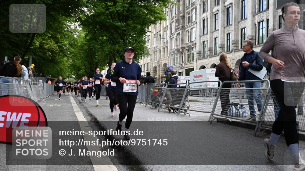 14.06.2026 - REWE Women's Run J. Mangold http://msf.ph/oto/9751745 14.06.2026 10:05:28 Ziel 10087, 10332, 10694, 10726, 10761, 10799, 11036, 11356, 11363, 11532 meine-sportfotos.de